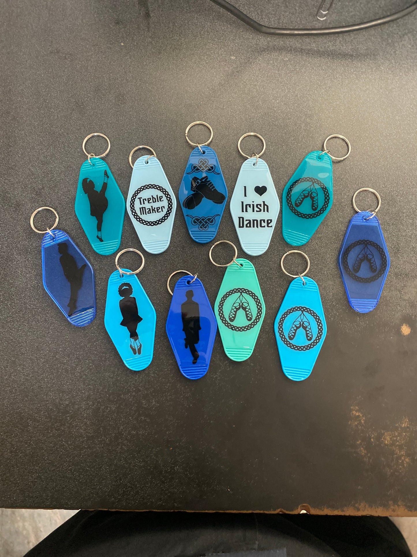 MYSTERY KEYCHAIN